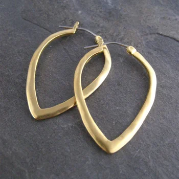 Minimalistický V-Hoop Náušnice Hák pro Ženy Elegantní Jednoduché Zlaté Barvy Kovové Geometrické Ucho Šperky